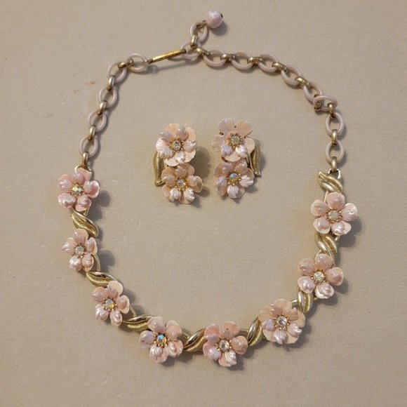 Vintage Coro pink spring flowers necklace and earrings // 1950s ***read*** - Picture 2 of 11